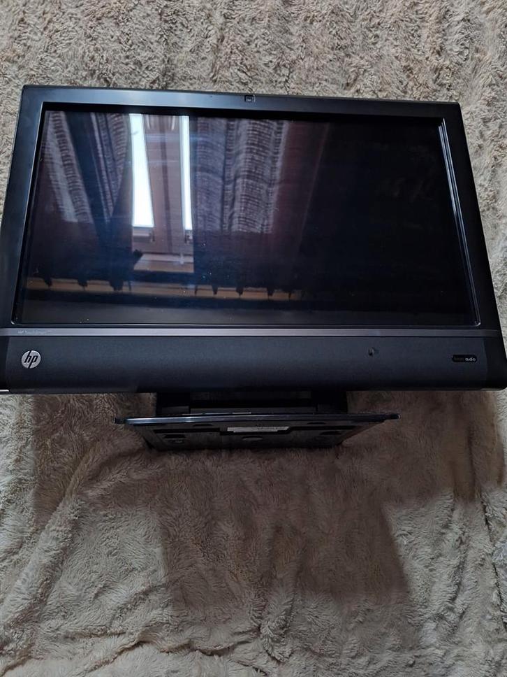 Hp Touchscreen desktop computer 22 inch, Computers en Software, Desktop Pc's, Zo goed als nieuw, SSD, 8 GB, Ophalen