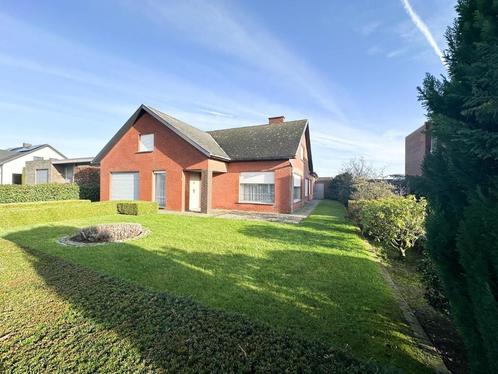 Ruime vrijstaande villa gelegen op de Zilverberg te Rumbeke!, Immo, Maisons à vendre, Province de Flandre-Occidentale, 500 à 1000 m²