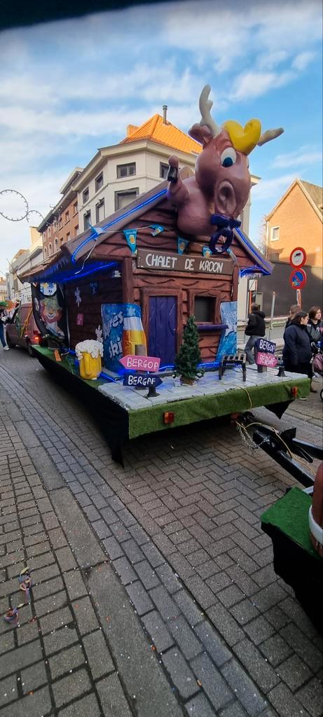 Opbouw praalwagen carnavalswagen, Hobby en Vrije tijd, Feestartikelen | Verhuur, Zo goed als nieuw, Ophalen