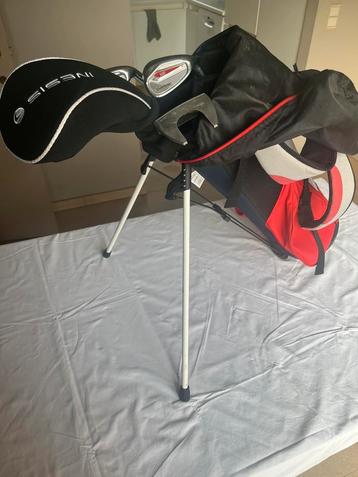 Golfset voor kinderen 8-10 jaar rechtshandig beschikbaar voor biedingen