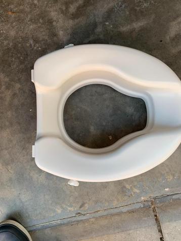 verhoog toilet bril beschikbaar voor biedingen
