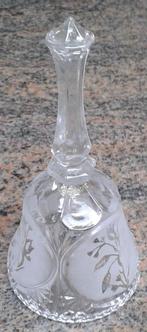 Cloche de table décorative en verre - motif floral gravé, Maison & Meubles, Enlèvement, Comme neuf, Horloge sur pied