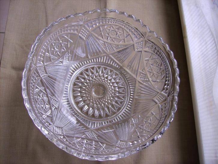 Magnifique Vasque, plat, finement ciselé « Inscription à la, Antiquités & Art, Antiquités | Verre & Cristal, Enlèvement ou Envoi