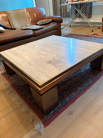 Marmeren salontafel beschikbaar voor biedingen