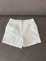 Short Primark maat 36 zo goed als nieuw, Kleding | Dames, Kort, Primark, Wit, Ophalen of Verzenden