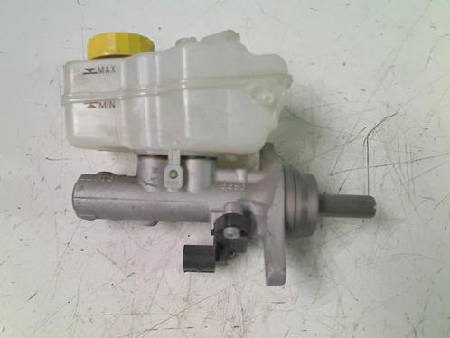 HOOFDREMCILINDER Volkswagen Polo V (6R) (6R0611301A-), Auto-onderdelen, Remmen en Aandrijving, Volkswagen, Gebruikt