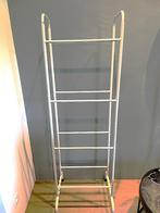 2 metalen rekken voor kratten, Ophalen, Gebruikt