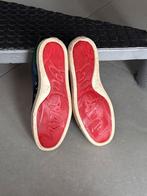 Christian Louboutin, Enlèvement, Comme neuf