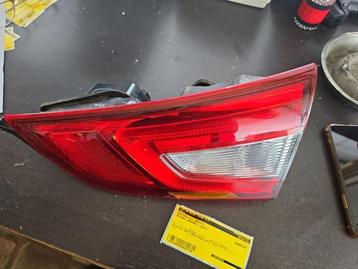 Achterlicht rechts van een Nissan Qashqai beschikbaar voor biedingen