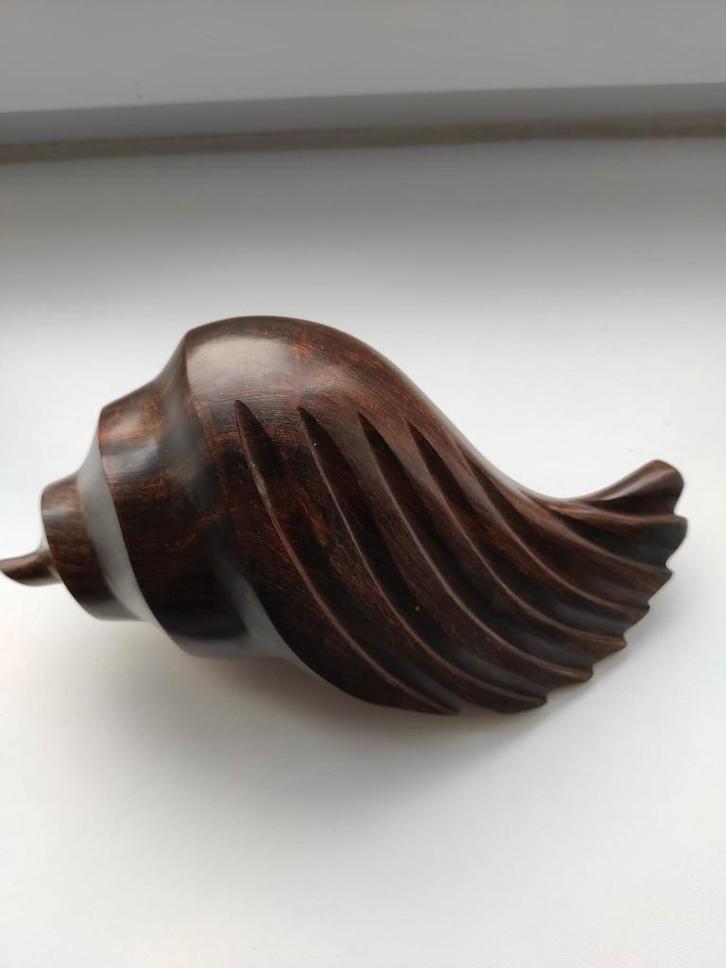 fraaie handgemaakte massief houten schelp, Collections, Statues & Figurines, Comme neuf, Autres types, Enlèvement ou Envoi