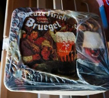 Geuze Kriek Lambic cave Breugel viltjes circa 140 stuks  beschikbaar voor biedingen