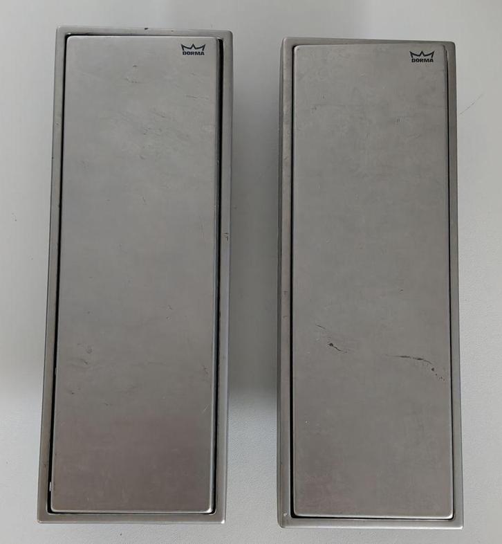 2 Dorma drukknoppen, Doe-het-zelf en Bouw, Deuren en Vliegenramen, Gebruikt, Overige typen, Ophalen of Verzenden