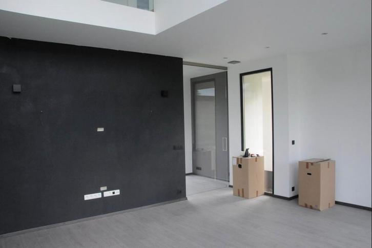 25 m2 de parquet stratifié en 12mm d’épaisseur 6€/m2, Maison & Meubles, Ameublement | Revêtements de sol, Utilisé, Parquet, Gris