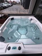 Jacuzzi in goede staat, Tuin en Terras, Ophalen, Gebruikt, Filter, Vast