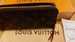Louis Vuitton portemonnee voor dames, Handtassen en Accessoires, Portemonnees, Ophalen