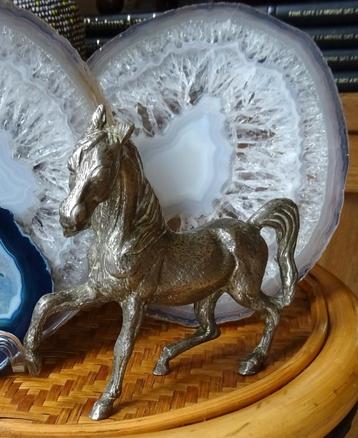 Prachtig paardje, verzilverd brons