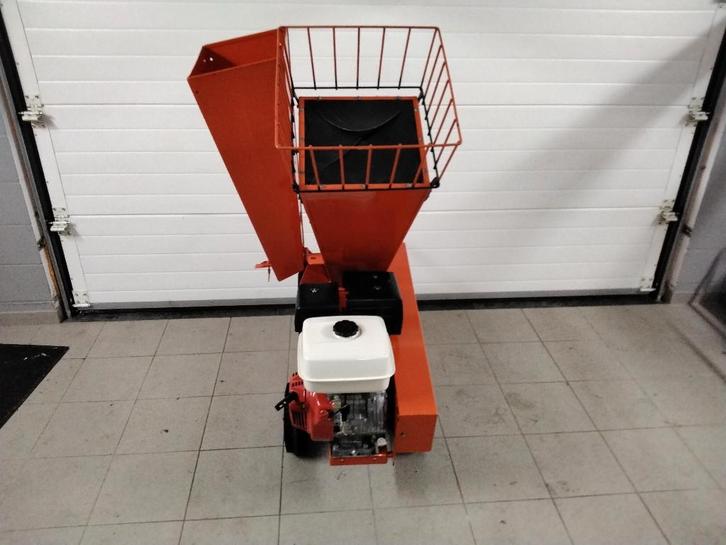 Shredder, Tuin en Terras, Hakselaars, Zo goed als nieuw, Benzine, Ophalen