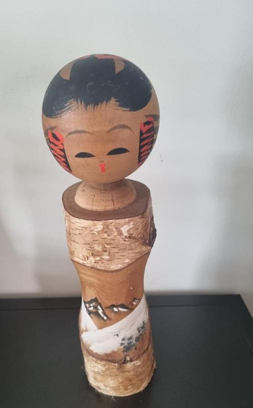 Mooie grote boomschors kokeshi, Antiek en Kunst, Kunst | Beelden en Houtsnijwerken, Verzenden