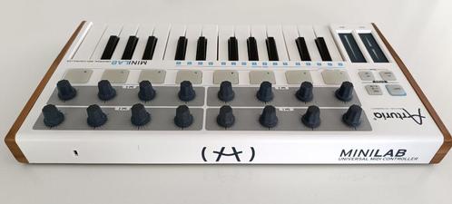 Arturia MiniLab White USB/MIDI keyboard (nieuwstaat), Muziek en Instrumenten, Midi-apparatuur, Zo goed als nieuw, Ophalen of Verzenden