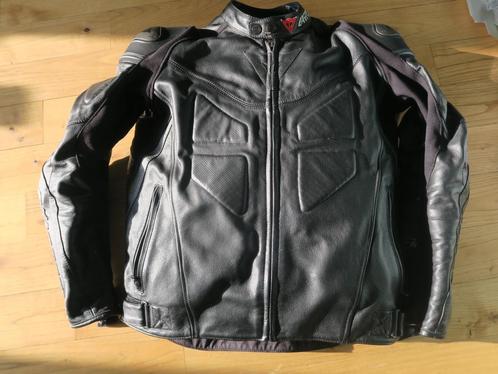 Dainese Moto Vest Leer mt 54, Motos, Vêtements | Vêtements de moto, Manteau | cuir, Hommes, Seconde main, Enlèvement ou Envoi