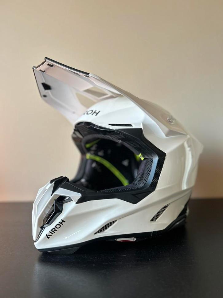 Crosshelm Airoh Twist 3 Glanzend Wit XL, Motoren, Kleding | Motorhelmen, XL, Ophalen of Verzenden