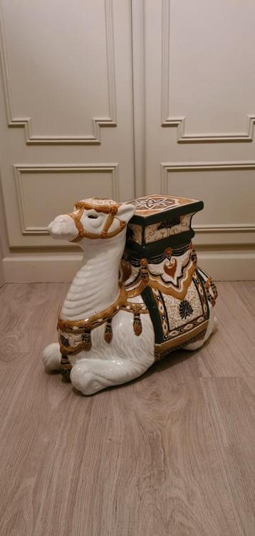 VINTAGE KERAMIEKEN DROMEDARIS PLANTENTAFEL PLANTENSTAANDER beschikbaar voor biedingen