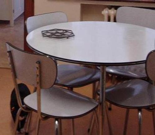 Table et chaises en formica, Maison & Meubles, Tables | Tables à manger, Utilisé, 100 à 150 cm, 100 à 150 cm, Quatre personnes