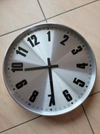 Ikea zilvergrijze klok, Ophalen