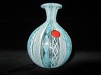 Murano: ravissant petit vase filigranes bleus et blancs!, Enlèvement ou Envoi