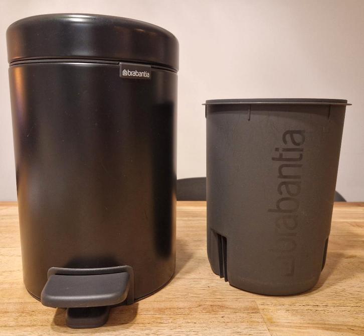 Brabantia pedaalemmer 3liter, Huis en Inrichting, Woonaccessoires | Prullenbakken, Gebruikt, Met pedaal, Ophalen of Verzenden