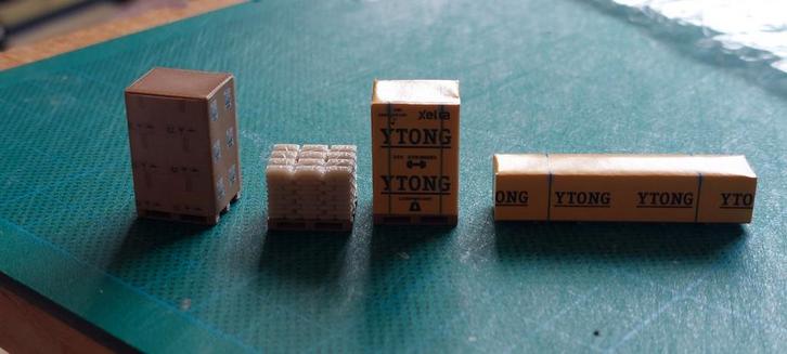 H0LK 0705 PALLETS MET DIVERSE LADINGEN 1/87, Hobby en Vrije tijd, Modeltreinen | H0, Nieuw, Overige typen, Gelijkstroom of Wisselstroom