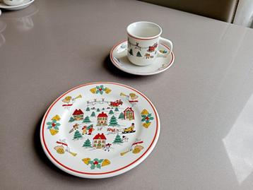 Ontbijtserviesje  kerstmis  beschikbaar voor biedingen