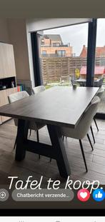 Prachtige eettafel., Enlèvement