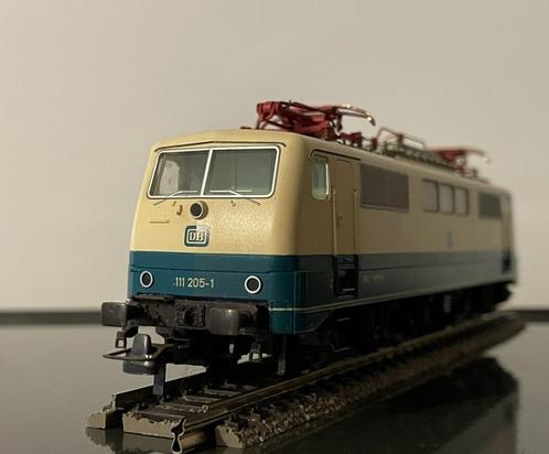 Fleischmann 4348 - BR 111 205-1 TOP OVP OCEAN-CREME - NEW, Hobby & Loisirs créatifs, Trains miniatures | HO, Utilisé, Locomotive