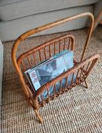 Rotan magazine houder, Huis en Inrichting, Woonaccessoires | Krantenbakken en Lectuurbakken, Ophalen
