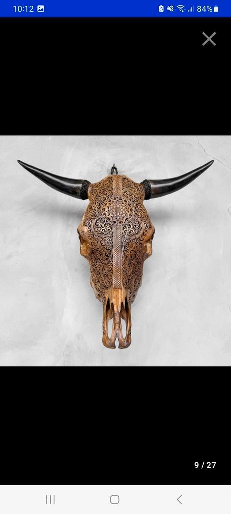 Groot uitgehold stierenhoofd met bloemenmadalapatroon, Huis en Inrichting, Woonaccessoires | Wanddecoraties, Zo goed als nieuw