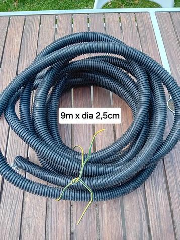 Flexibele waterafvoer buis voor tuin, vijver, pomp, ... beschikbaar voor biedingen