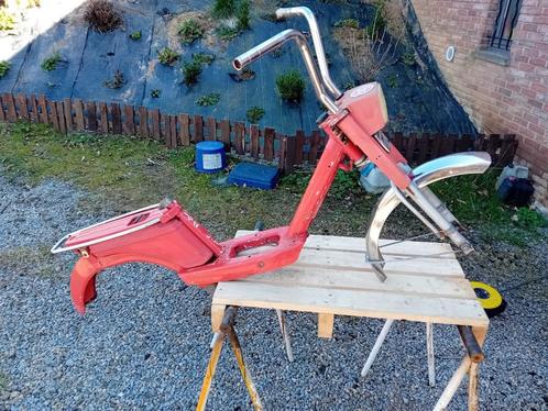Onderstel Peugeot 102, Fietsen en Brommers, Brommeronderdelen | Oldtimers, Gebruikt, Overige merken, Frame, Ophalen