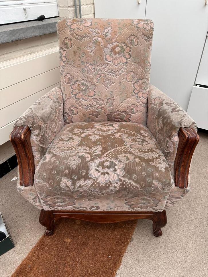Klassieke Vintage Fauteuil (Brocante uitstraling) (2stuks), Huis en Inrichting, Fauteuils, Gebruikt, Hout, Stof, 75 tot 100 cm