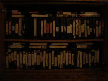 Un lot de 200 à 250  cassettes video VHS utilisées, Enlèvement, Utilisé, Cassette vidéo