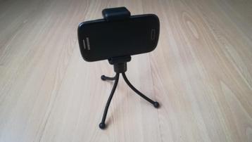 GSM / smartphone houder op flexibele driepikkel beschikbaar voor biedingen