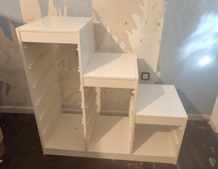 Meuble de rangement TROFAST avec bacs, Kinderen en Baby's, Kinderkamer | Commodes en Kasten, Gebruikt, Kast, 90 tot 105 cm, 75 tot 100 cm