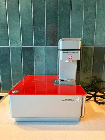 Design Illy Francis Francis Y1.1 Iperespressotoestel Rood, beschikbaar voor biedingen
