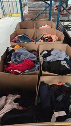 Lot de 200 pièces de textile de marque 200€, Enlèvement, Neuf