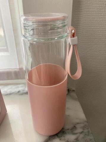 Roze drinkfles 375 ml nieuw in verpakking  beschikbaar voor biedingen