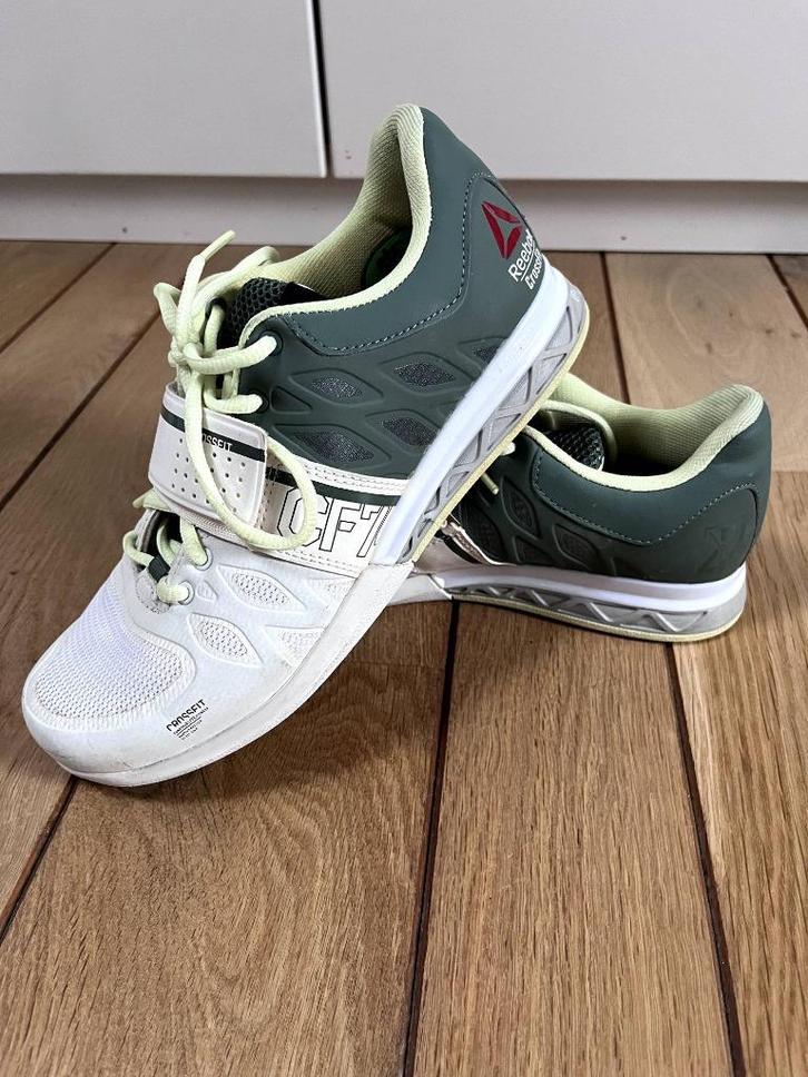Chaussures de weightlifting Reebok Crossfit, Sport en Fitness, Basketbal, Zo goed als nieuw, Schoenen, Ophalen