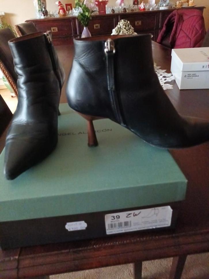 Nieuw paar enkellaarsjes   e, Kleding | Dames, Schoenen, Zwart, Ophalen of Verzenden