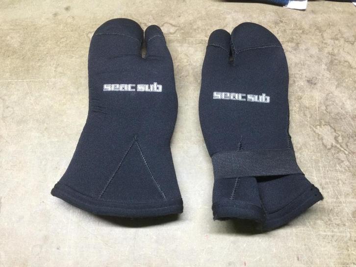Seac Sub 3-F Gloves size S/M nieuw aan 18€ - Ecocheques, Sports nautiques & Bateaux, Plongée, Neuf, Autres types, Enlèvement ou Envoi