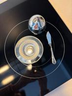 Verzilverd botervlootje met mesje, Enlèvement