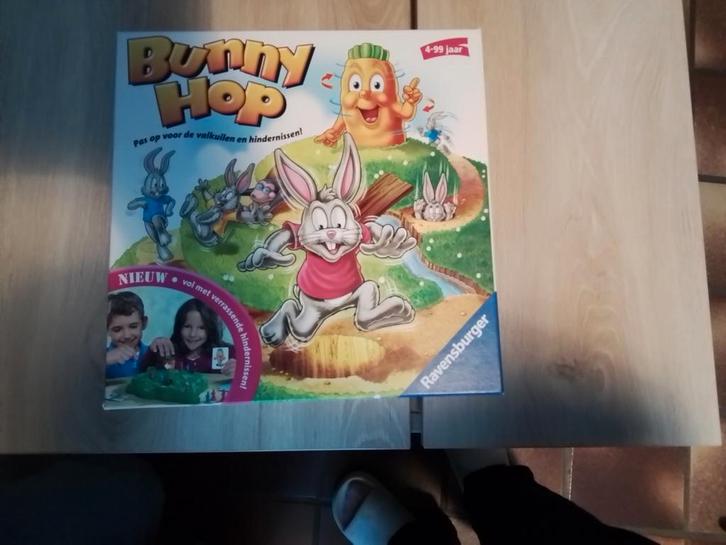 Bunny Hop, Hobby en Vrije tijd, Gezelschapsspellen | Bordspellen, Zo goed als nieuw, Ophalen